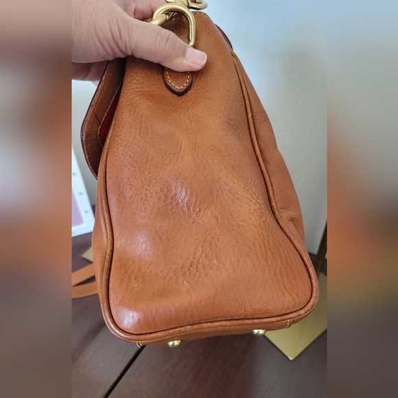 Florentine Flap Bag Dooney And Bourke - Picture 4 of 10